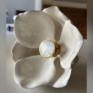 Porcelain magnolia drawer pull cabinet hardware